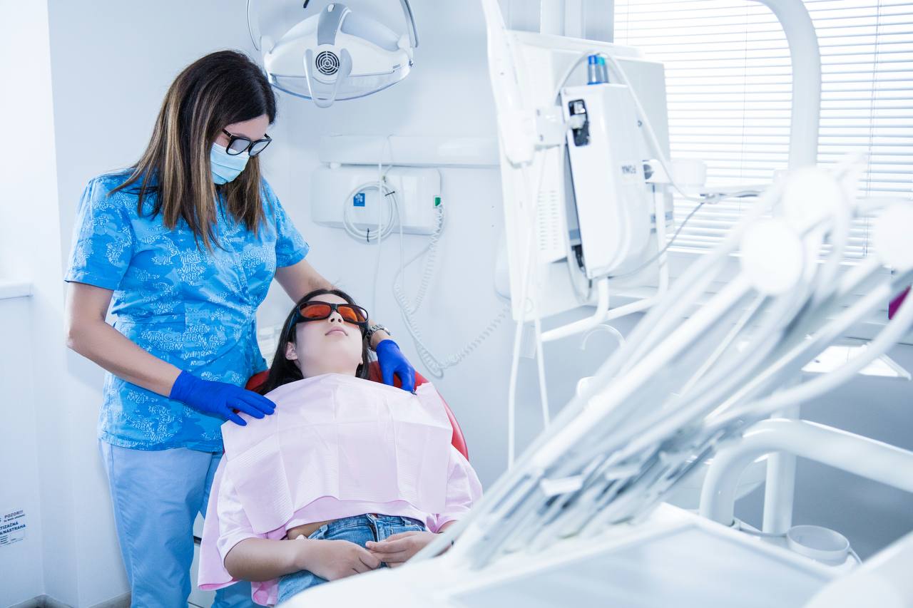 5226916912690827809 Skloionomérne výplne – pevnosť a ochrana fluoridom